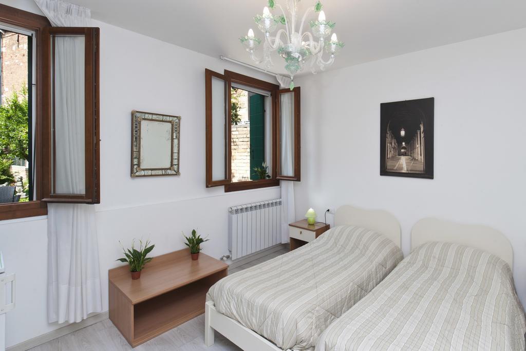 Bed and Breakfast Ca' Del Pomo Grana' Мурано Экстерьер фото