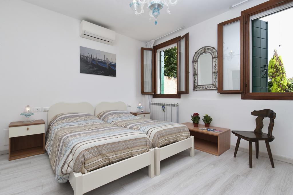 Bed and Breakfast Ca' Del Pomo Grana' Мурано Экстерьер фото