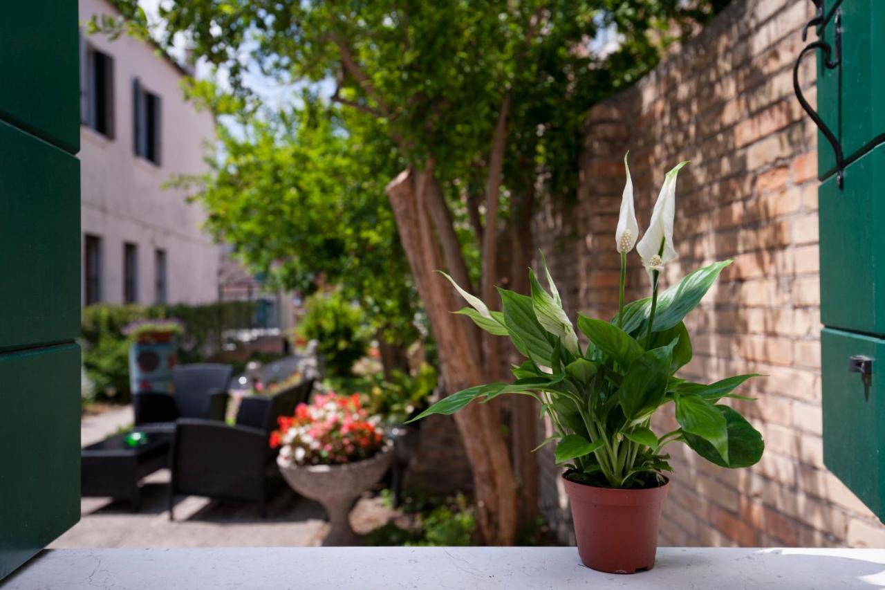Bed and Breakfast Ca' Del Pomo Grana' Мурано Экстерьер фото